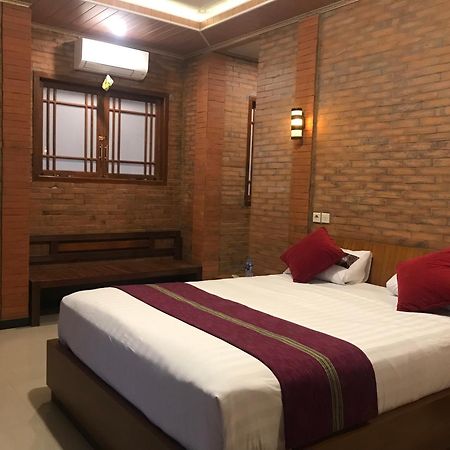 Lotus 2 Guest House Magelang Εξωτερικό φωτογραφία