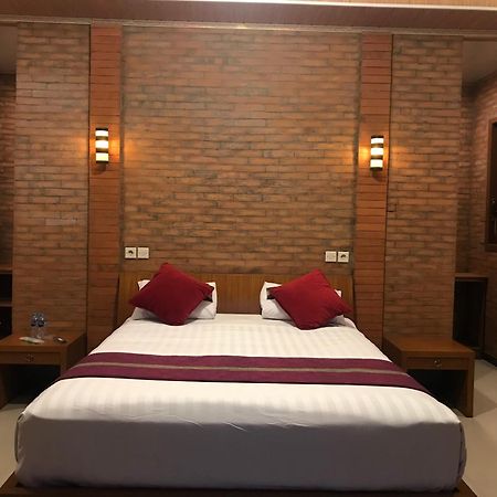 Lotus 2 Guest House Magelang Εξωτερικό φωτογραφία