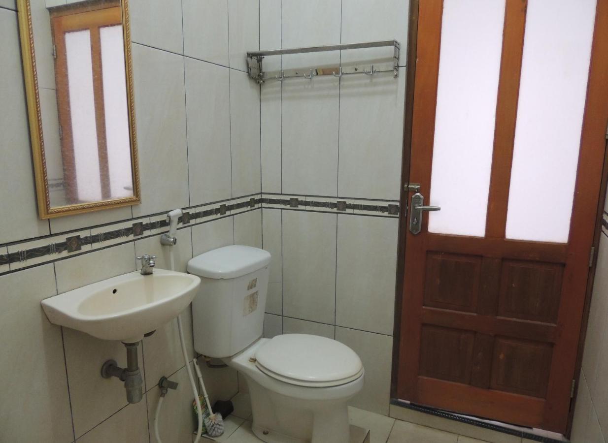 Lotus 2 Guest House Magelang Εξωτερικό φωτογραφία