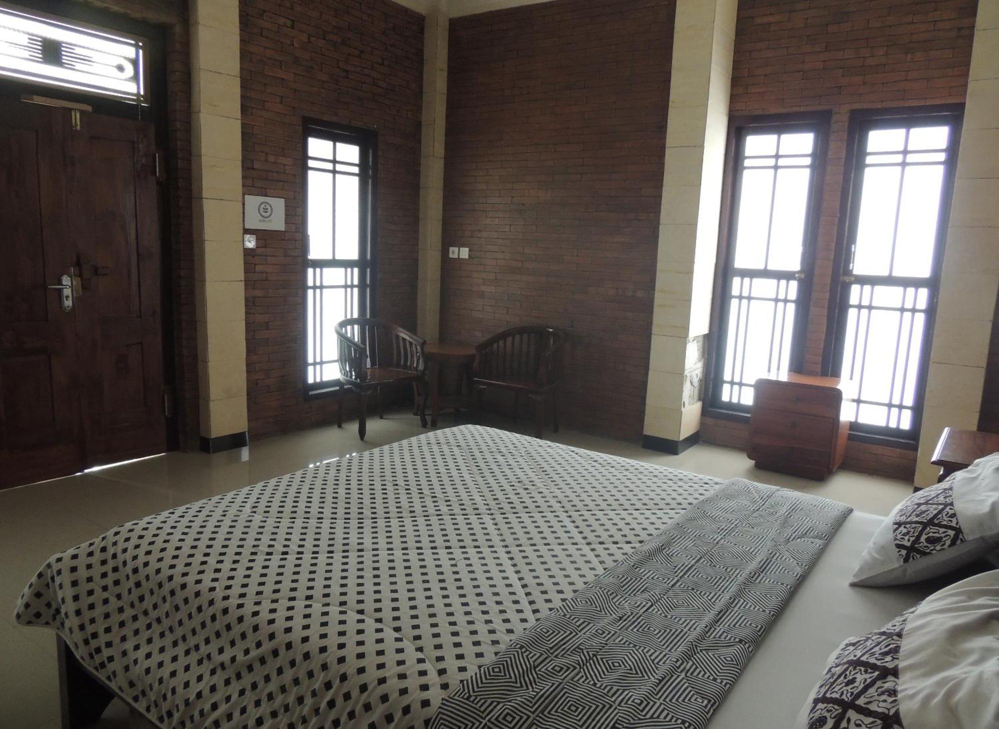 Lotus 2 Guest House Magelang Εξωτερικό φωτογραφία