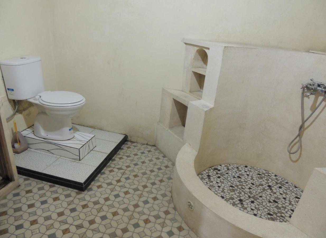Lotus 2 Guest House Magelang Εξωτερικό φωτογραφία