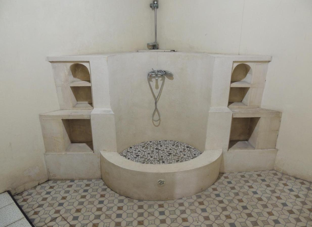 Lotus 2 Guest House Magelang Εξωτερικό φωτογραφία