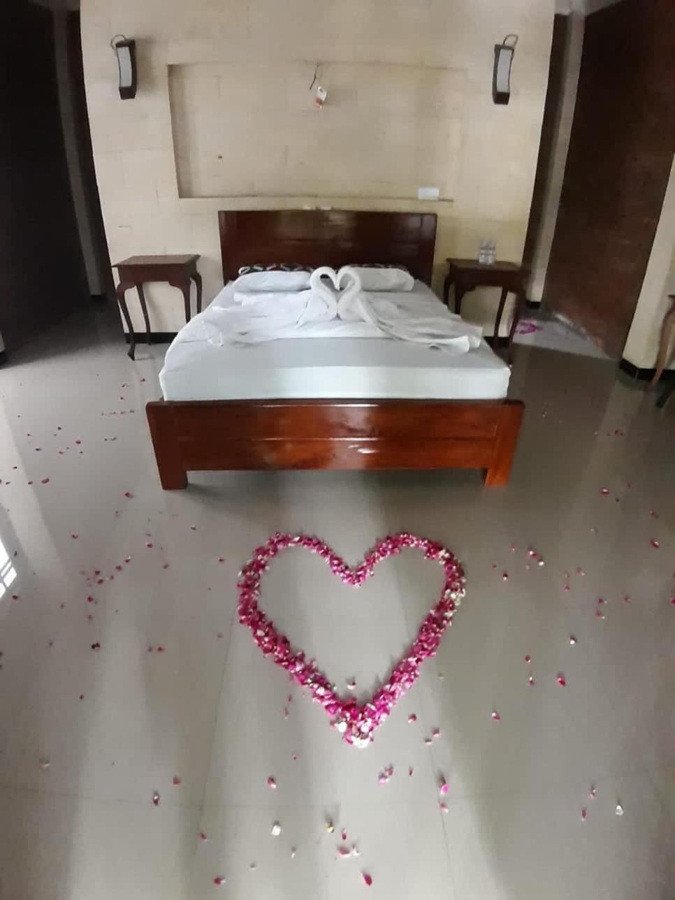 Lotus 2 Guest House Magelang Εξωτερικό φωτογραφία