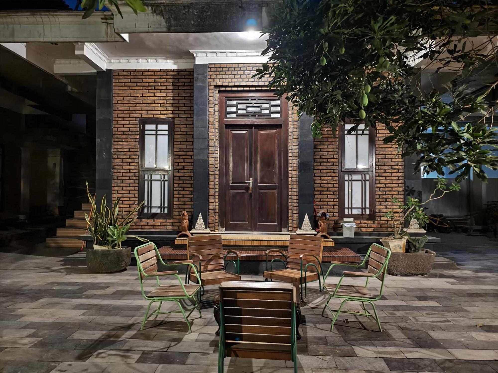 Lotus 2 Guest House Magelang Εξωτερικό φωτογραφία