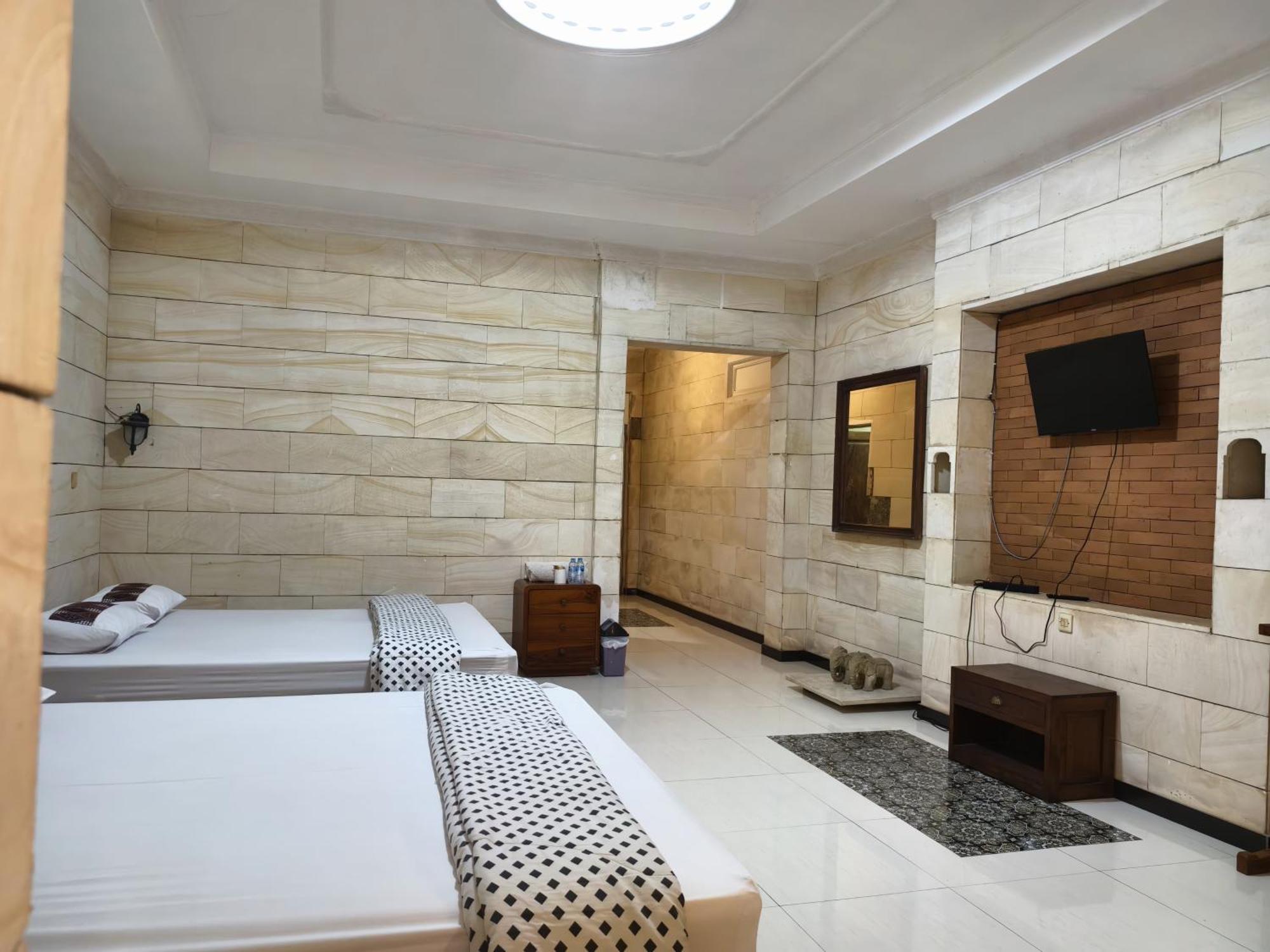 Lotus 2 Guest House Magelang Εξωτερικό φωτογραφία