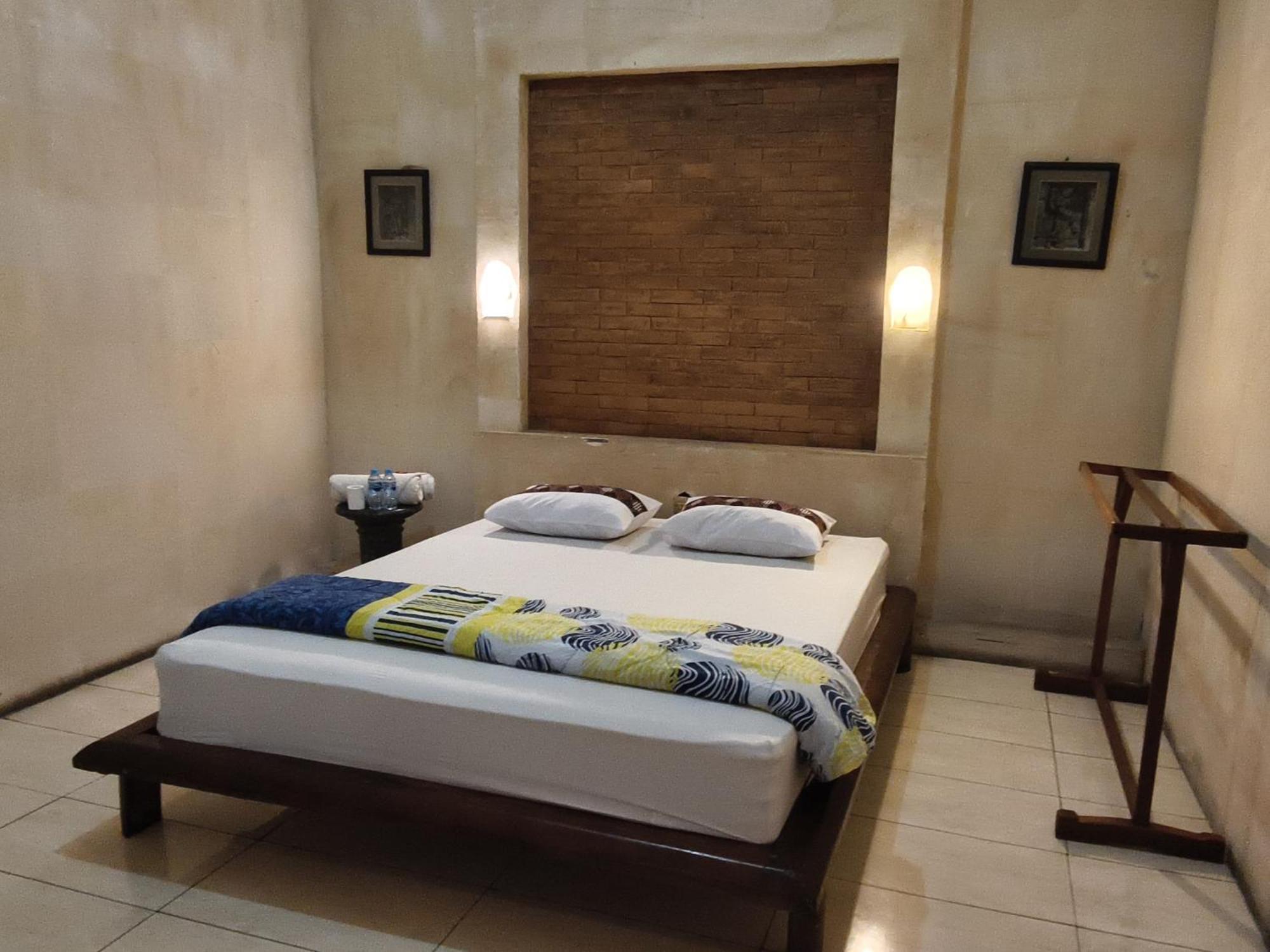 Lotus 2 Guest House Magelang Εξωτερικό φωτογραφία
